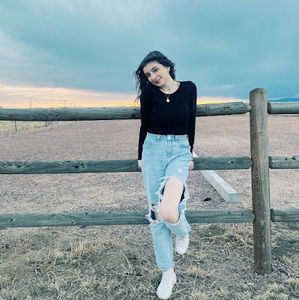 Meet your Posher, Hailey